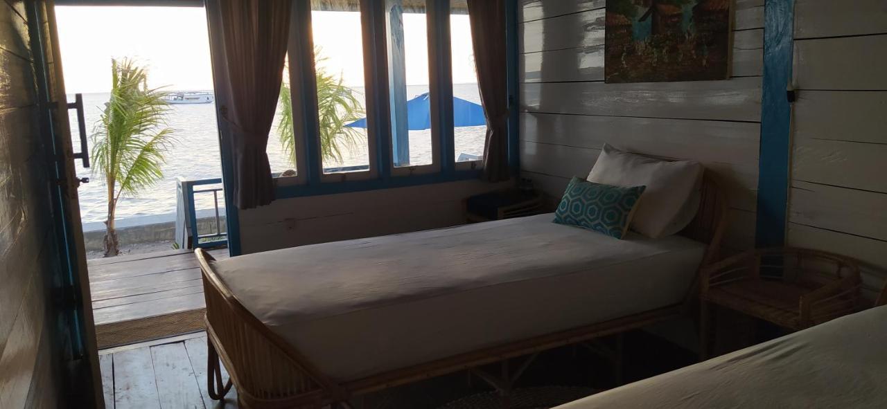 Moyo Island Resort 外观 照片